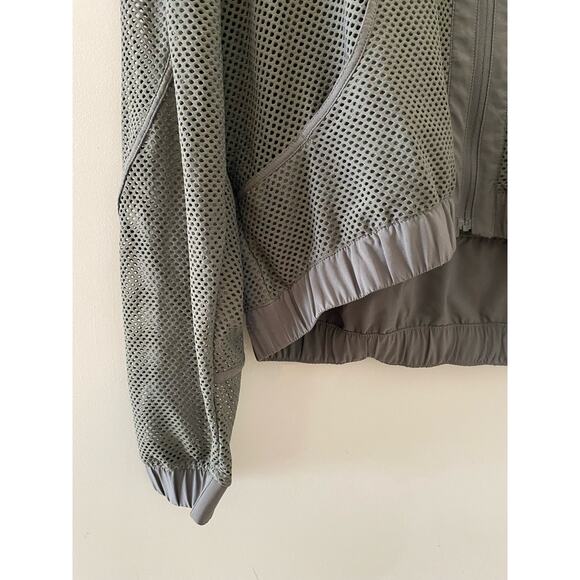 Lululemon Athletica Relaxed Fit Mesh Jacket Grey Green Sage 6 EUC - Picture 5 of 12